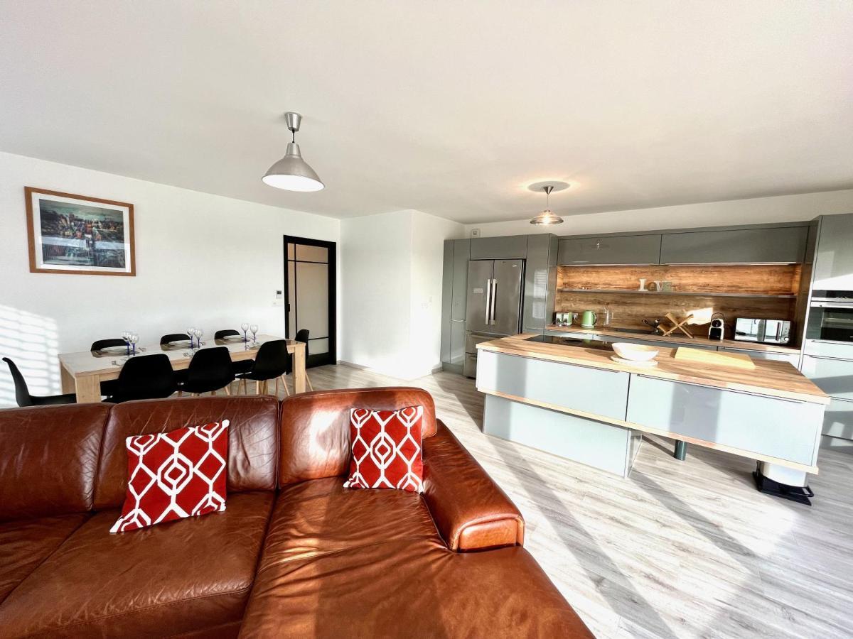 T4 Avec Grande Terrasse Et Parking Prive Appartement Caen