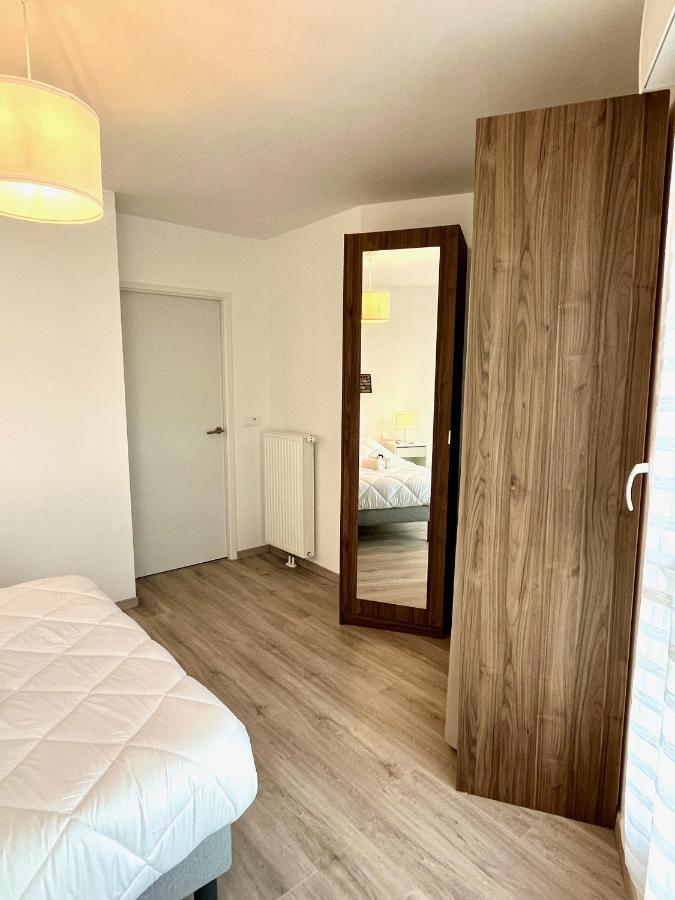 Appartement T4 Avec Grande Terrasse Et Parking Prive Caen